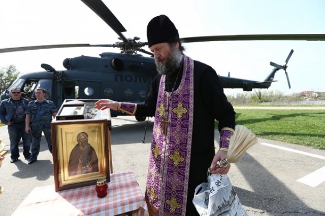 В Саранске священники на вертолете облетели объекты чемпионата мира